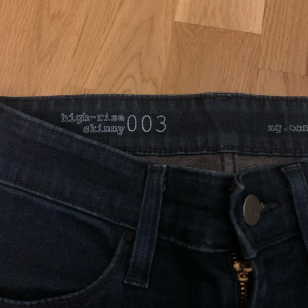 AG high waisted skinny jeans. Sz26
